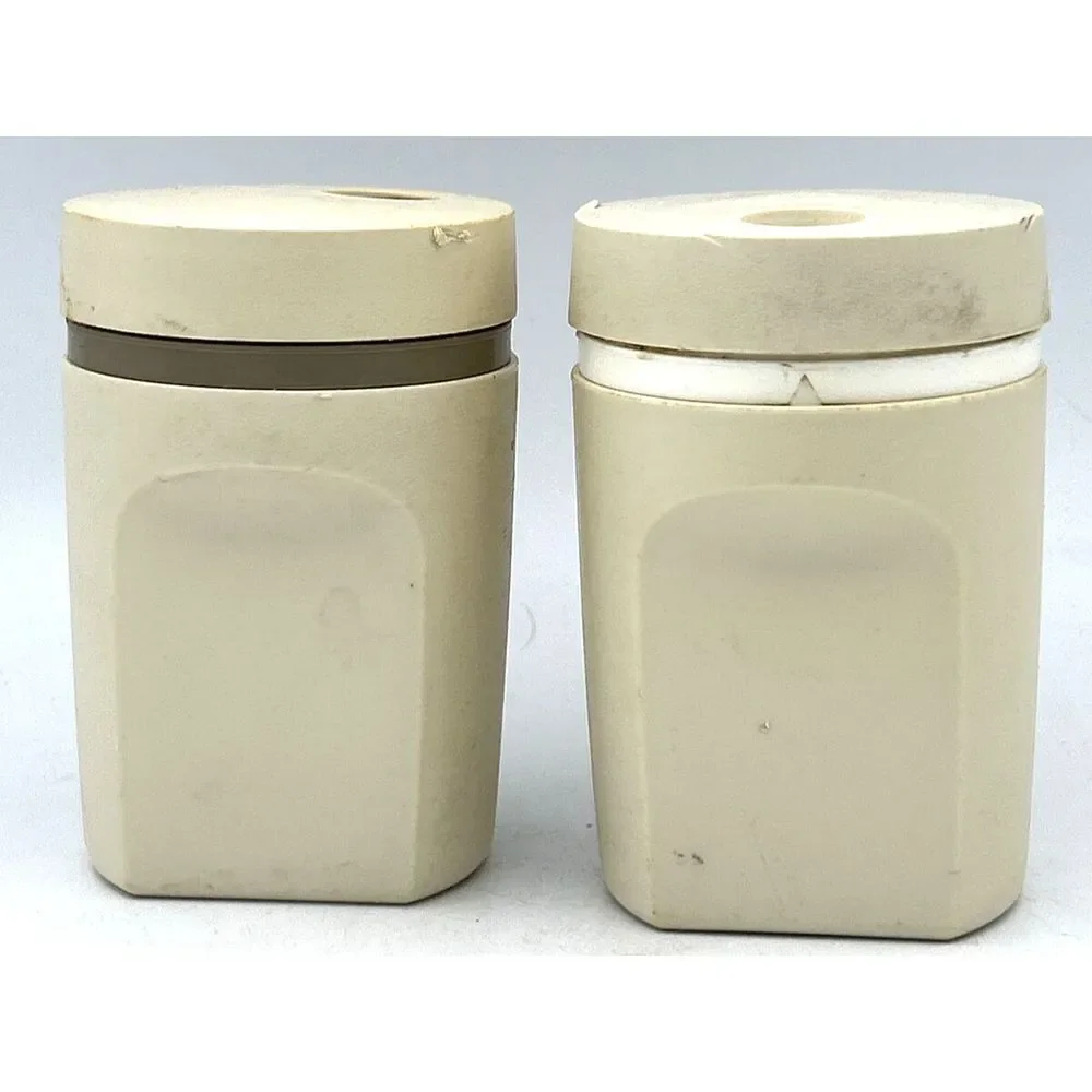 Tupperware Vintage Salt And Pepper Shakers Set Almond Beige 1471 Camping, Picnic
